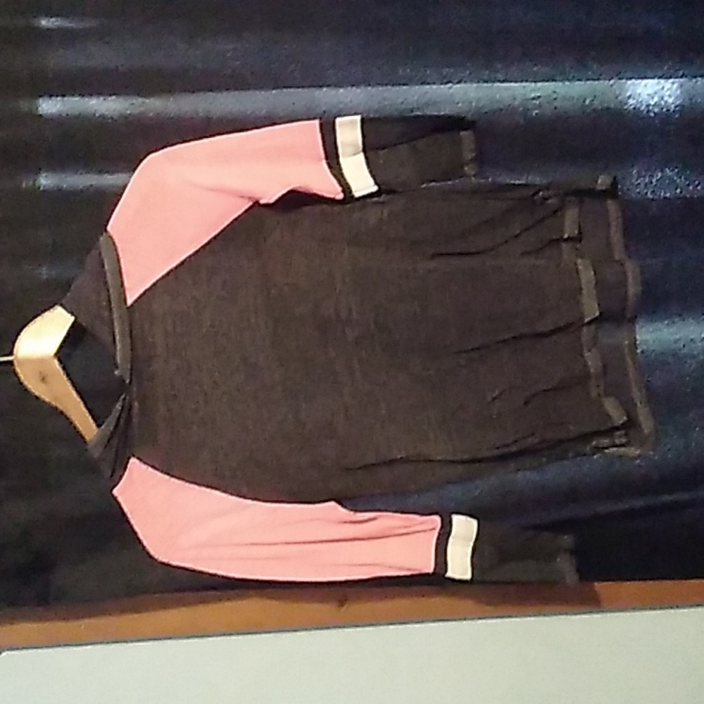 Long sleeve shirt with a Hood